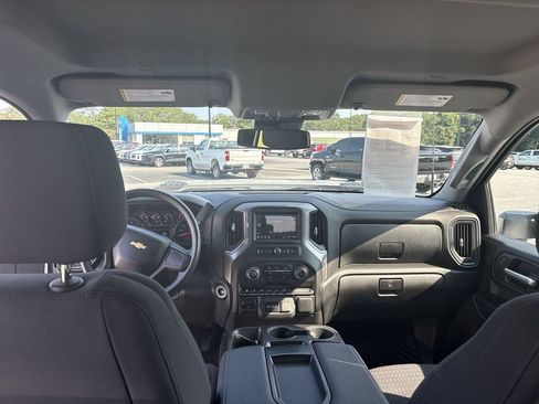 Certified 2024 Chevrolet Silverado 2500 Custom w/ Custom Value Package AWD/4WD image 19
