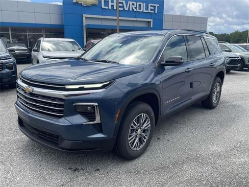 New 2026 Chevrolet Traverse LT image 3