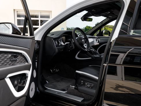 New 2026 Bentley Bentayga Speed AWD/4WD image 35