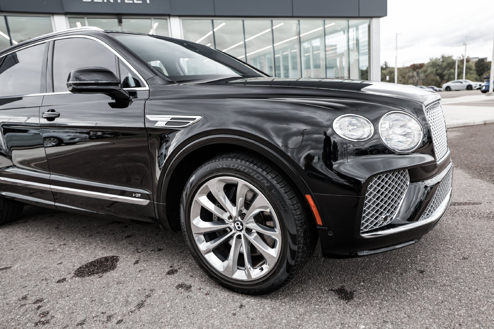 Certified 2022 Bentley Bentayga AWD/4WD image 18