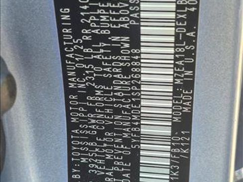 Used 2025 Toyota Corolla LE FWD image 23