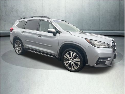 Used 2022 Subaru Ascent Touring image 8