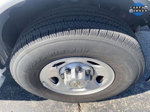 Used 2024 Chevrolet Express 2500 w/ Driver Convenience Package image 9