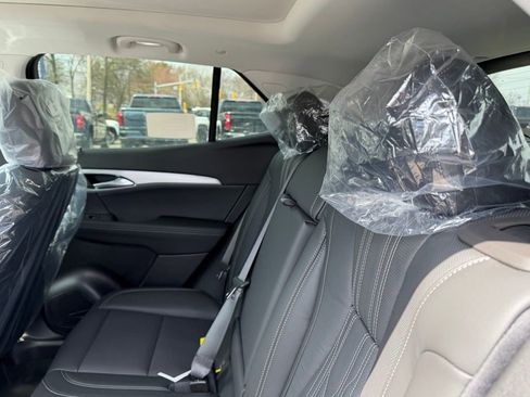 New 2026 Buick Envision Avenir image 10