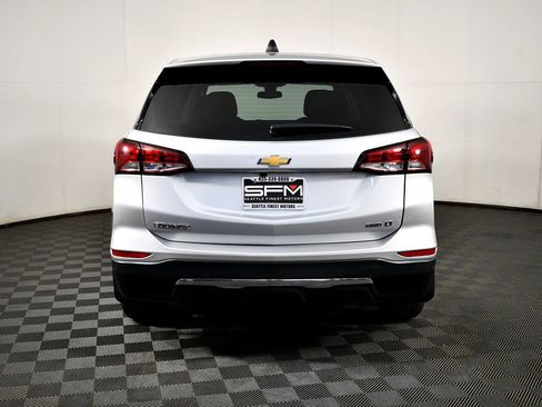 Used 2022 Chevrolet Equinox LT w/ Driver Convenience Package image 10