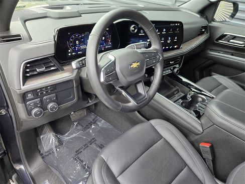 Used 2025 Chevrolet Tahoe LT image 19