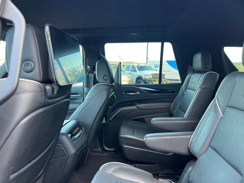 Used 2023 Cadillac Escalade Sport AWD/4WD image 26