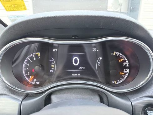 Used 2020 Jeep Grand Cherokee Altitude image 16