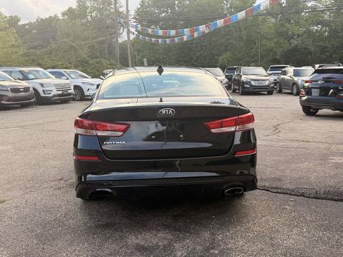Used 2018 Kia Optima LX w/ 17" Alloy Wheels Package FWD image 5