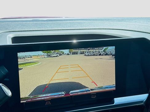 Used 2024 GMC Sierra 1500 Elevation image 17