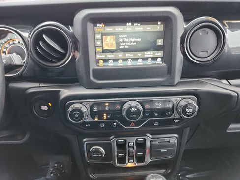 Used 2021 Jeep Wrangler Unlimited Sport image 13