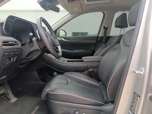Used 2024 Hyundai Palisade Limited image 9