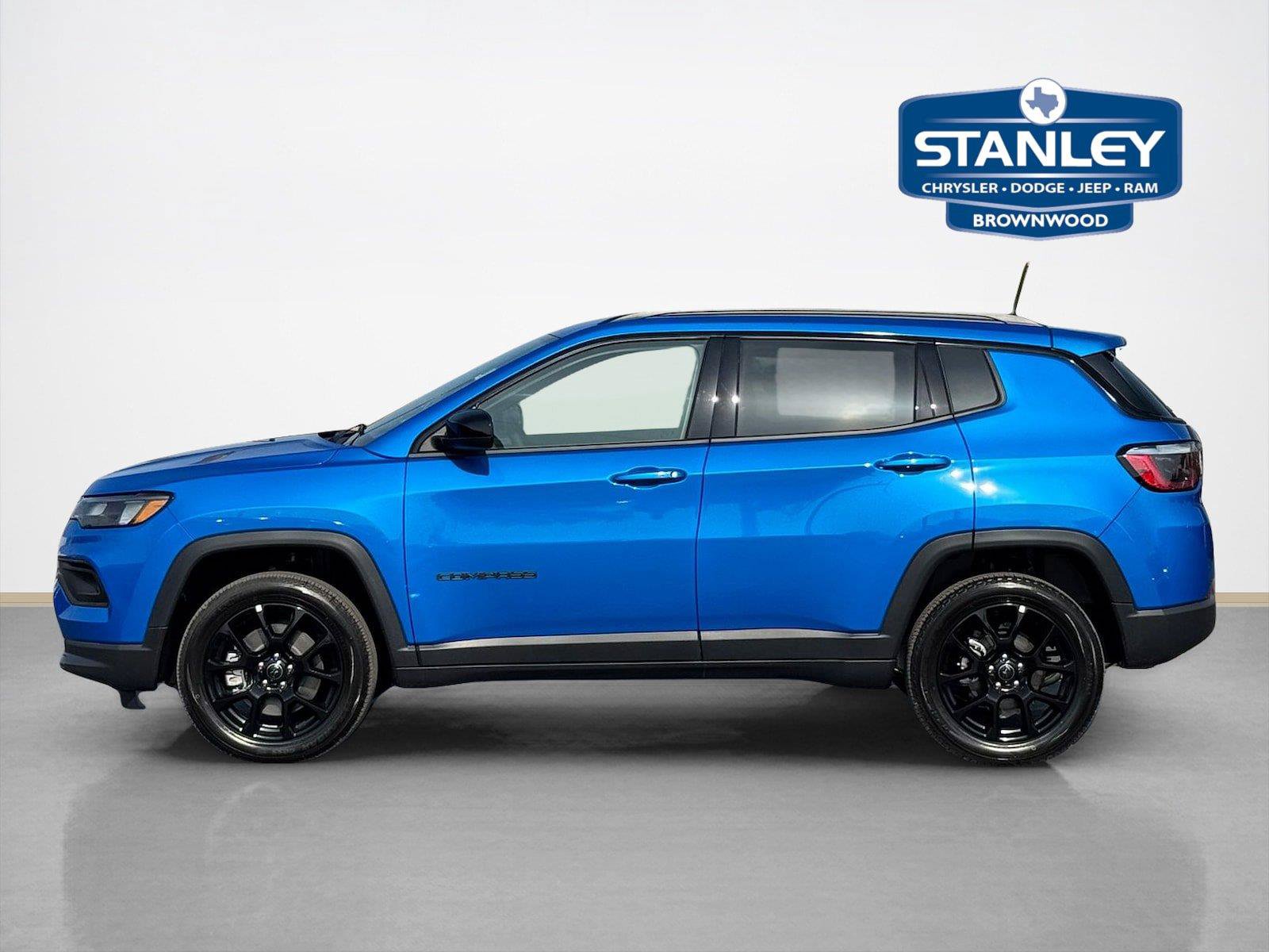 New 2026 Jeep Compass Latitude AWD/4WD image 4
