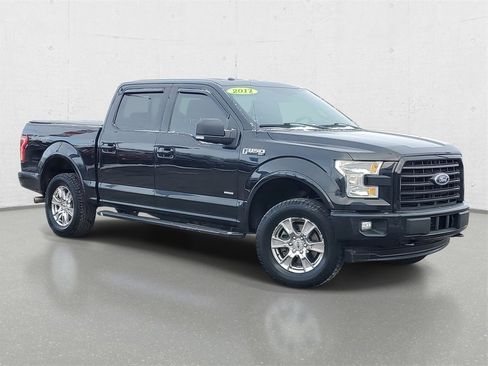 Used 2017 Ford F150 XLT w/ Equipment Group 302A Luxury image 2