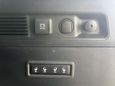 Used 2022 Jeep Wagoneer Series III w/ Flexible Seating Group image 9