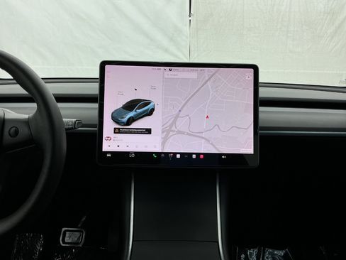Used 2021 Tesla Model Y Long Range AWD/4WD image 30