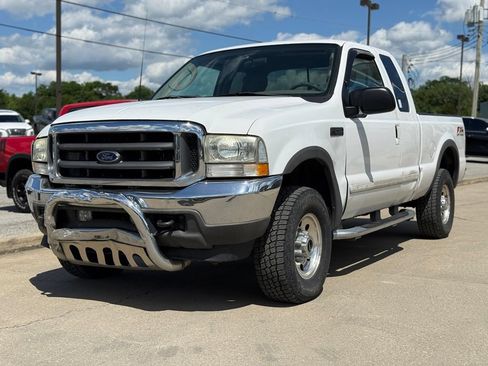 Used 2003 Ford F250 XL AWD/4WD image 2