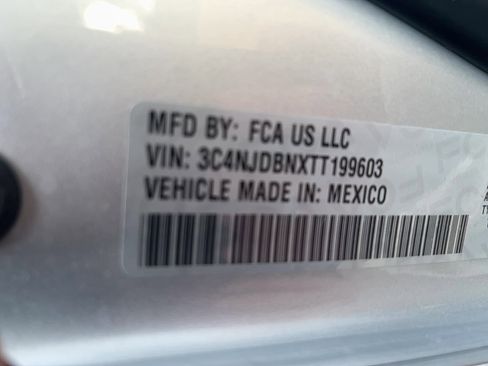 New 2026 Jeep Compass Latitude image 20