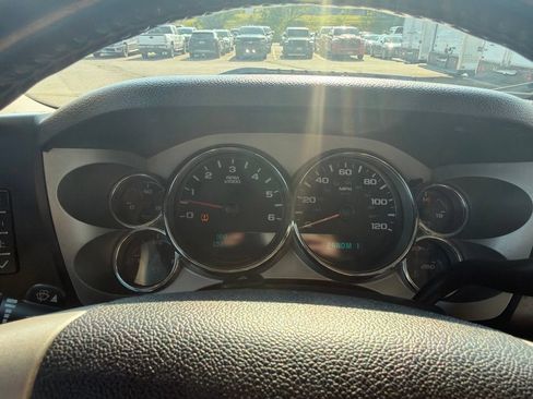 Used 2007 Chevrolet Silverado 2500 LT w/ 1LT Convenience Package AWD/4WD image 13
