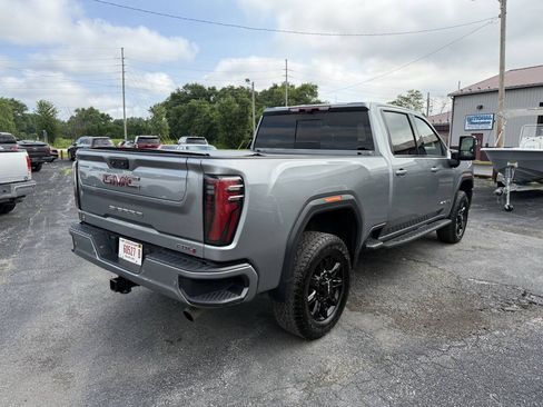 Used 2024 GMC Sierra 2500 AT4 w/ AT4 Premium Plus Package AWD/4WD image 5
