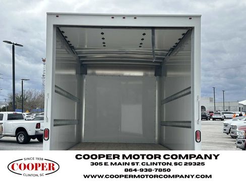 Used 2024 RAM 4500 Tradesman image 16