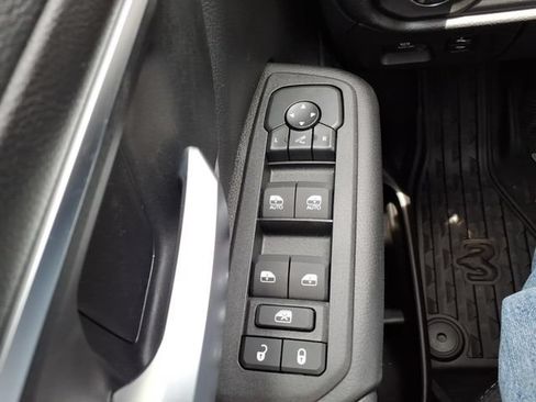New 2026 RAM 1500 2WD Crew Cab image 20