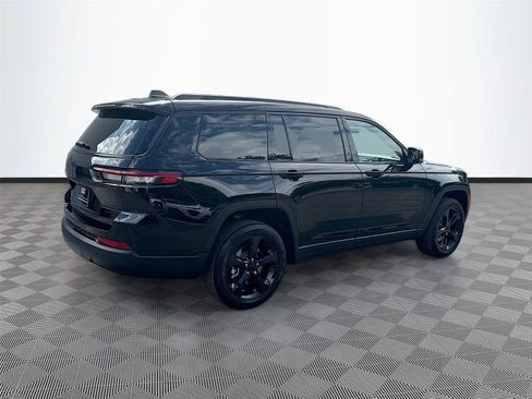 Used 2025 Jeep Grand Cherokee L Limited w/ Black Appearance Package RWD image 7