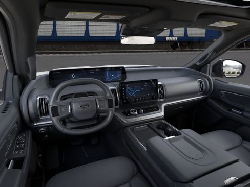 New 2026 Ford Expedition Max Platinum image 9