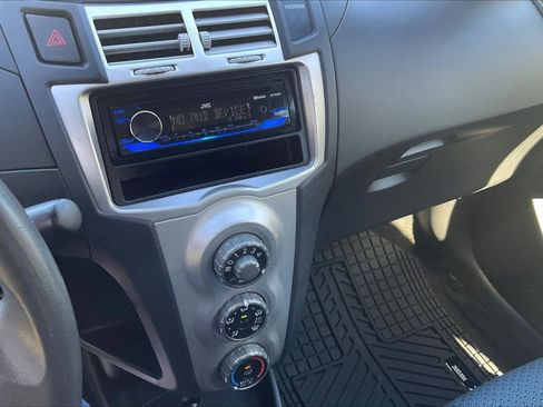 Used 2008 Toyota Yaris 2-Door Hatchback image 14
