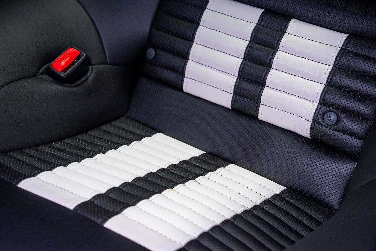 Used 2012 Ford Mustang Shelby GT500 RWD image 41