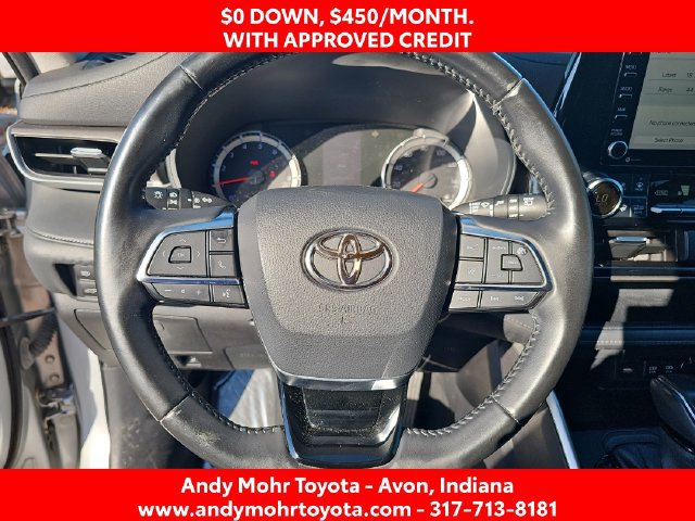 Used 2021 Toyota Highlander LE FWD image 12