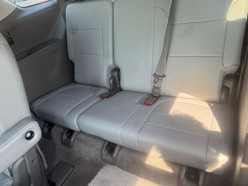 Used 2020 Chevrolet Traverse LT w/ LPO, Floor Liner Package image 27