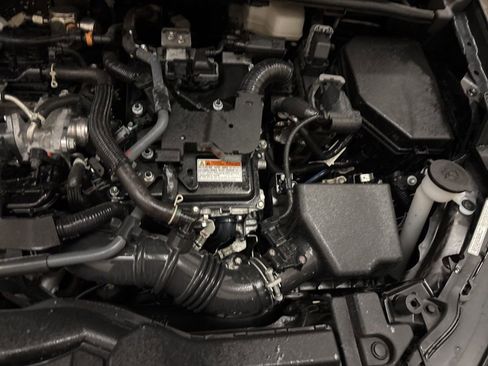 Used 2023 Toyota Prius Limited image 24