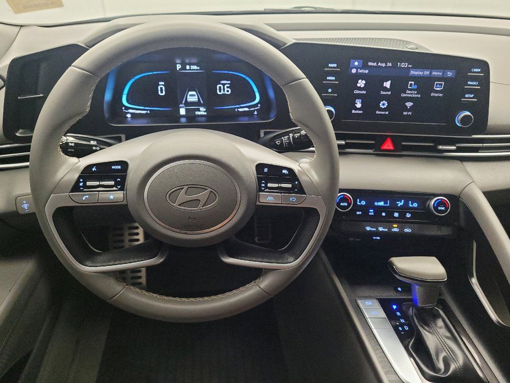 Used 2025 Hyundai Elantra Sport FWD image 22