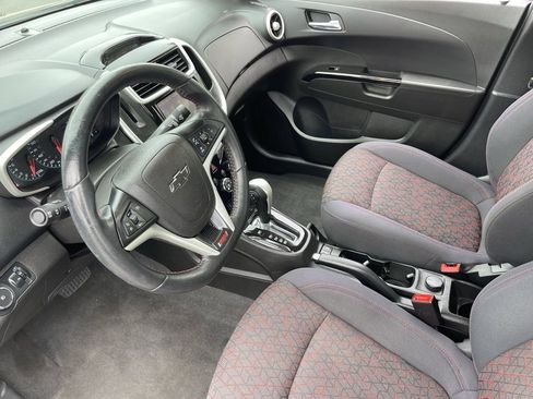 Used 2020 Chevrolet Sonic LT w/ Convenience Package FWD image 17