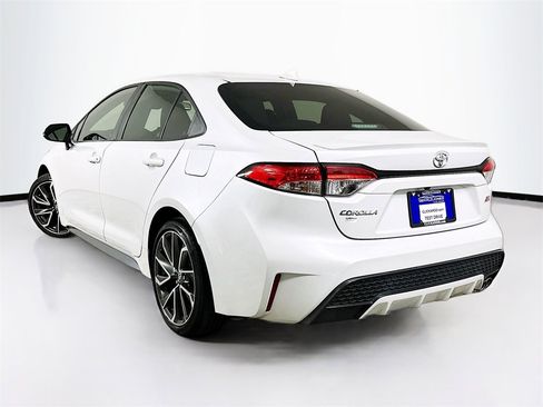 Used 2022 Toyota Corolla SE image 6