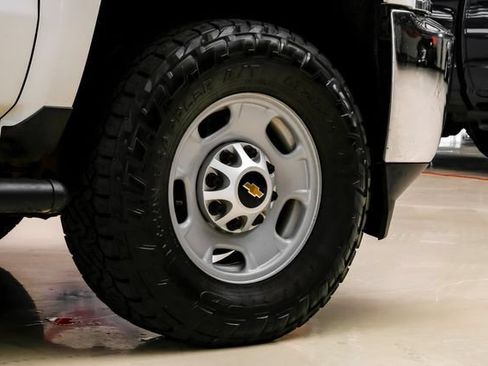 Used 2019 Chevrolet Silverado 2500 W/T AWD/4WD image 51