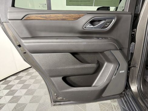 Used 2021 Chevrolet Tahoe Premier w/ Premium Package image 21