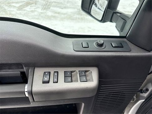 Used 2011 Ford F250 Lariat w/ Lariat Interior Pkg image 21