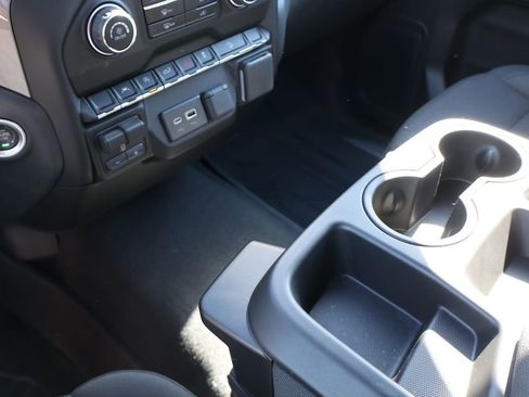 Used 2025 Chevrolet Silverado 1500 Custom Trail Boss w/ Dark Appearance Package image 24