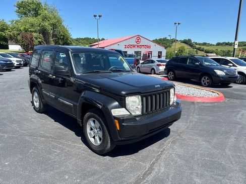 Used 2012 Jeep Liberty Sport w/ Driver Convenience Group AWD/4WD image 2