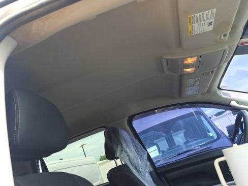 Used 2018 Nissan Titan SV AWD/4WD image 36
