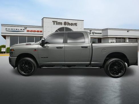 Used 2026 RAM 2500 Big Horn AWD/4WD image 2
