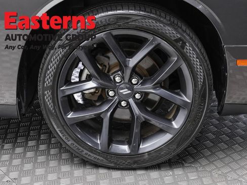 Used 2022 Dodge Challenger SXT w/ Driver Convenience Group RWD image 29