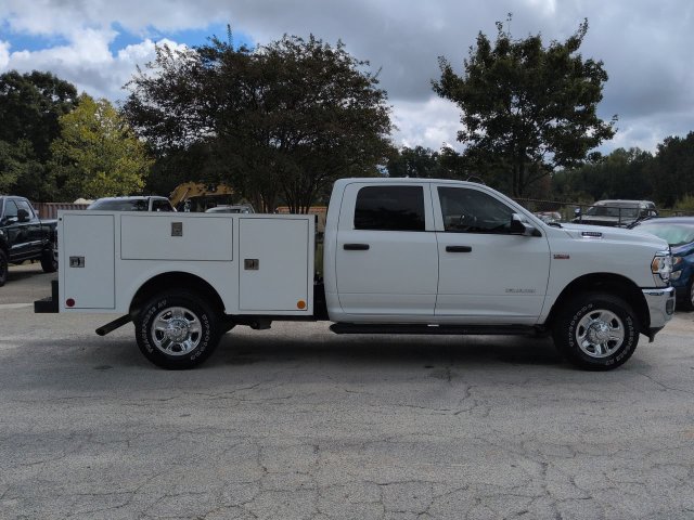 Used 2022 RAM 2500 Tradesman w/ Chrome Appearance Group AWD/4WD image 3
