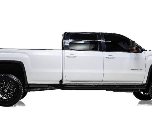 Used 2017 GMC Sierra 2500 4x4 Crew Cab w/ Sierra Convenience Package image 5