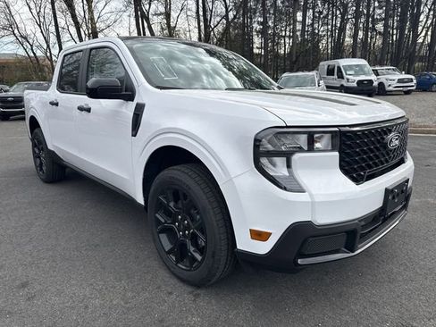 New 2025 Ford Maverick XLT w/ Black Appearance Package AWD/4WD image 9