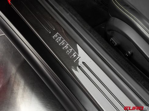 Used 2021 Ferrari 812 Superfast RWD image 47