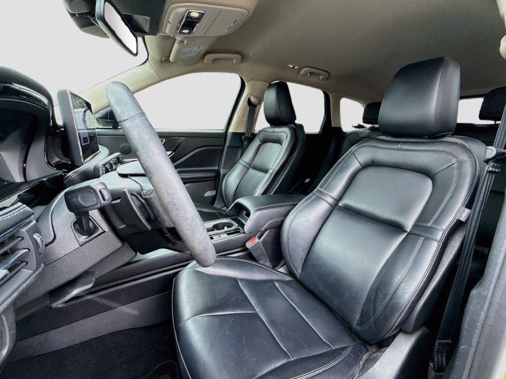 Used 2023 Lincoln Corsair FWD image 12