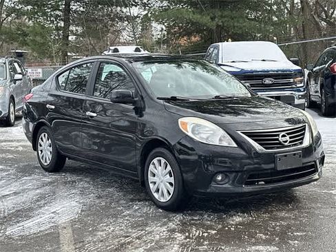 Used 2012 Nissan Versa SV image 23